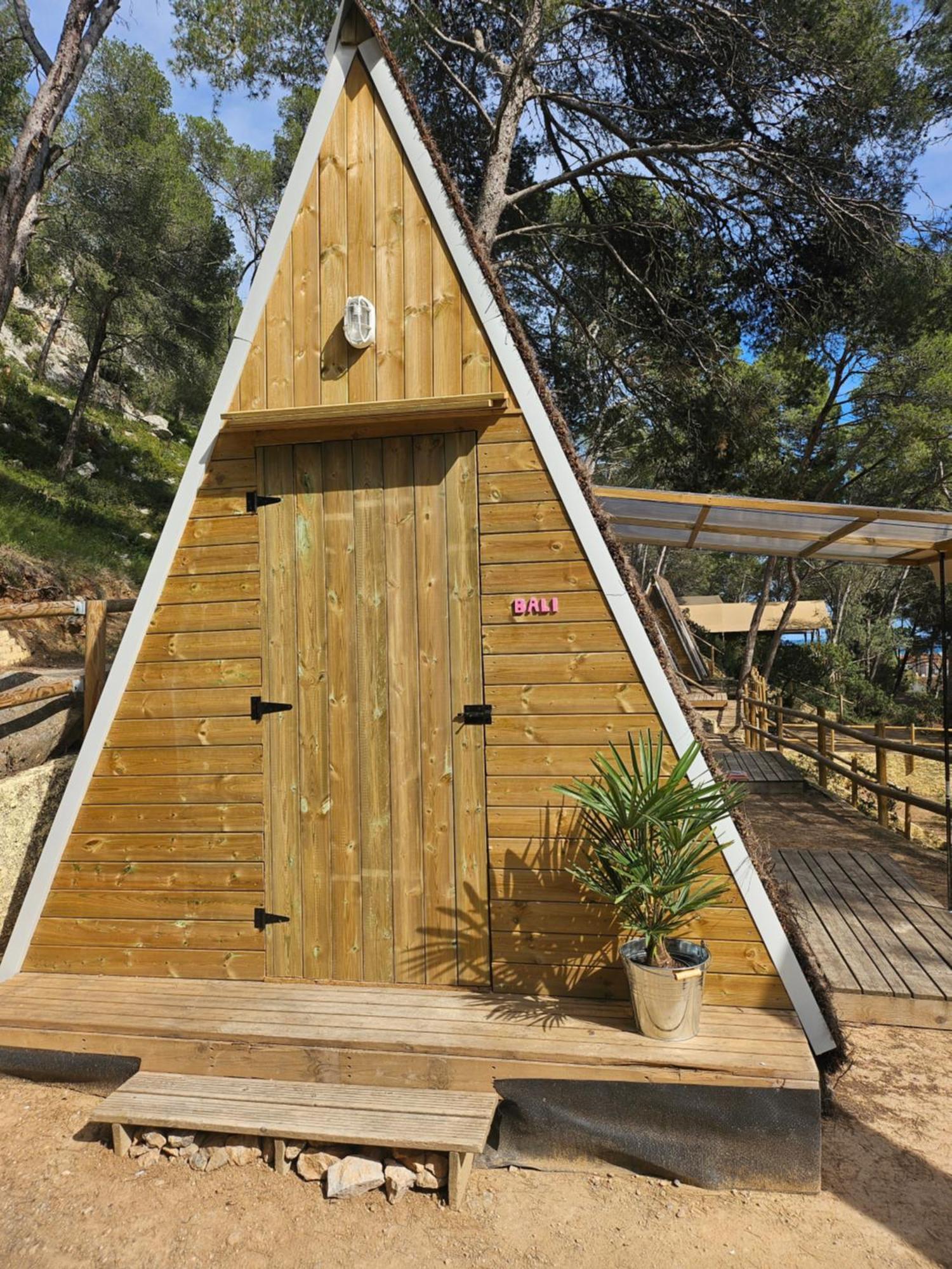 Glamping Lodge Estartit ลาเอสตาร์ติต ภายนอก รูปภาพ